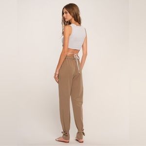 Heartloom pants size medium or small super adorable